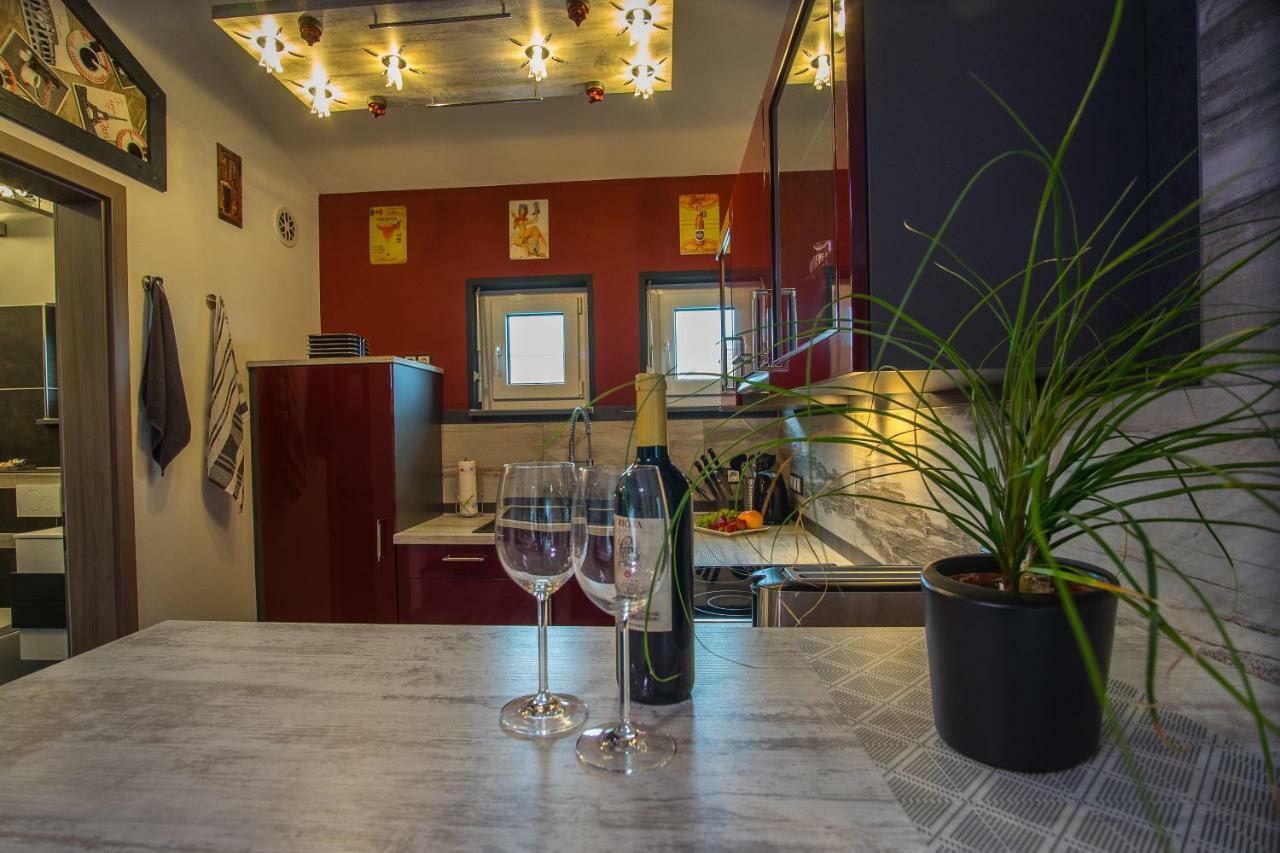 Bodensee-Fewo Modernes & Top-Ausgestattetes Appartement Incl Netflix, Fahrradgarage 울딘겐물호펜 외부 사진